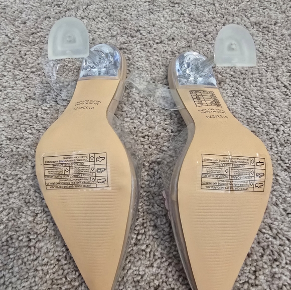 Forever 21 Wicked Glinda Pink Butterfly Heels 6 - Picture 2 of 3